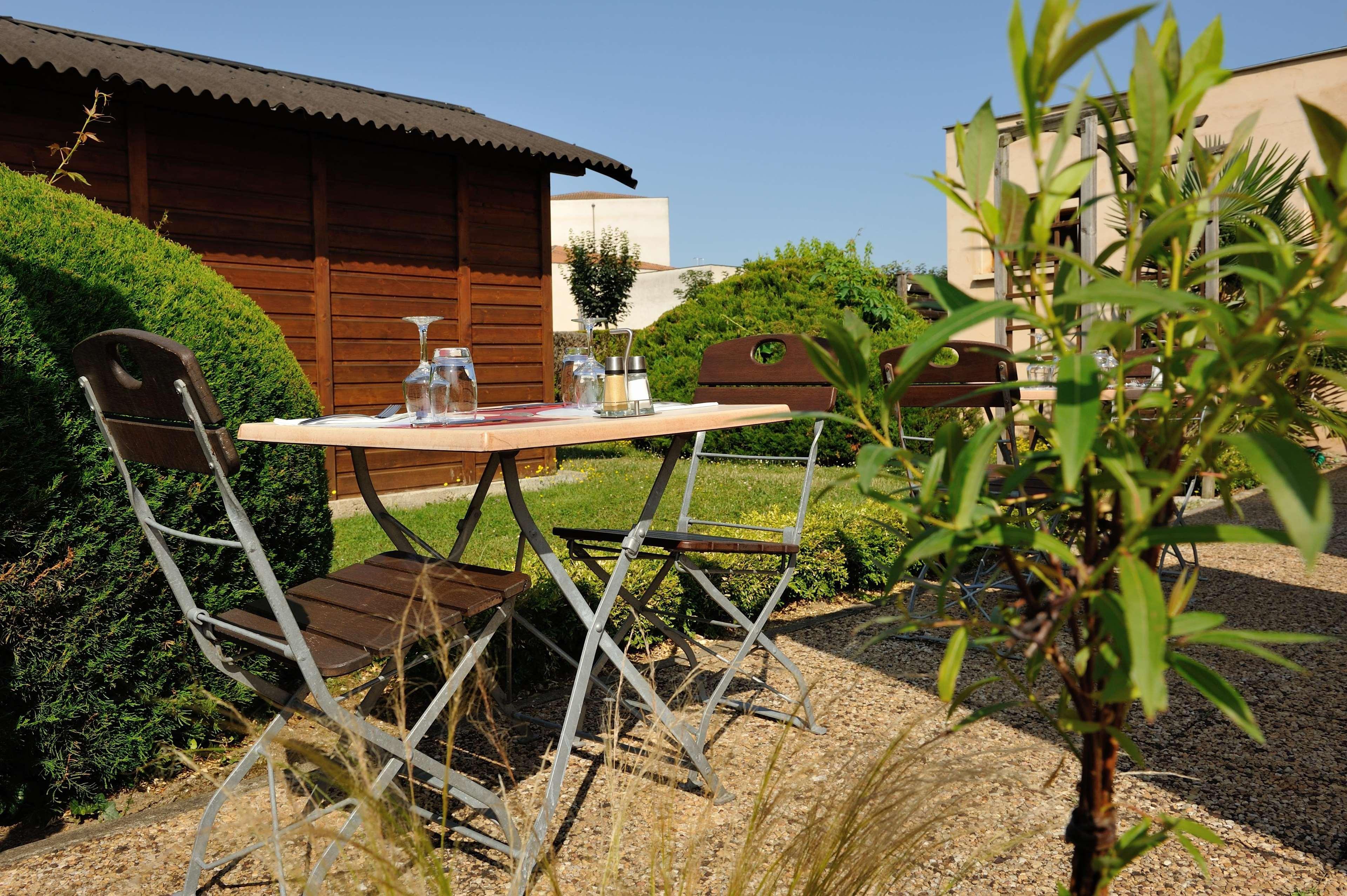 Ampaline Hotel - Perigueux Boulazac Exterior photo